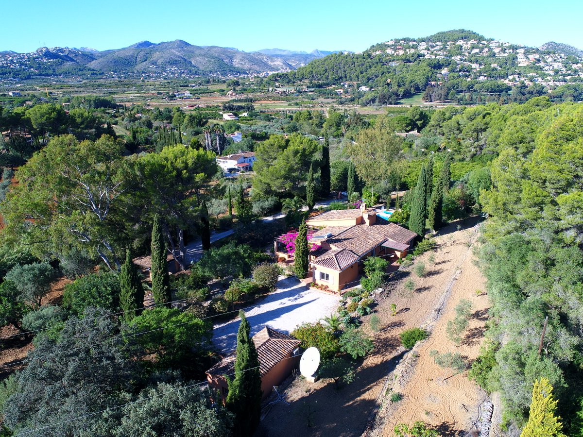 Venta. Chalet/Villa en Jesús Pobre