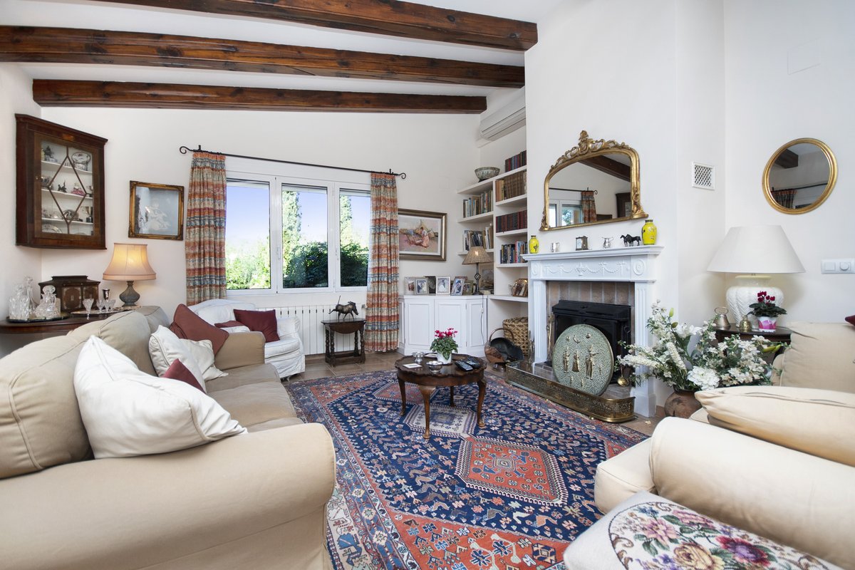 Venta. Chalet/Villa en Jesús Pobre