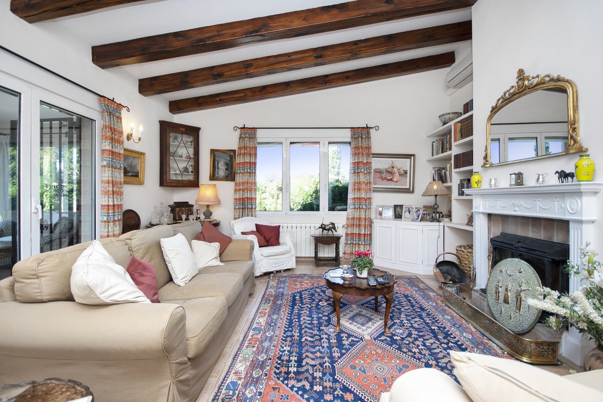 Venta. Chalet/Villa en Jesús Pobre