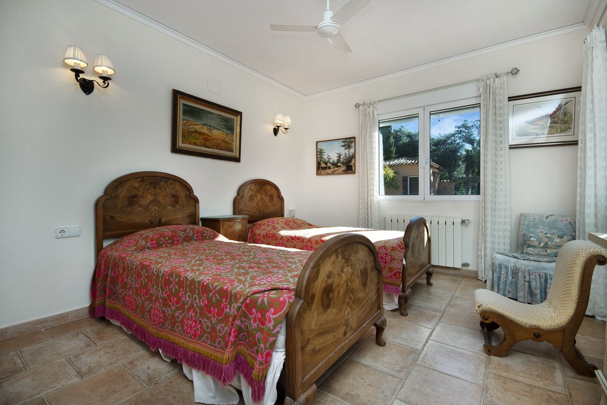 Venta. Chalet/Villa en Jesús Pobre