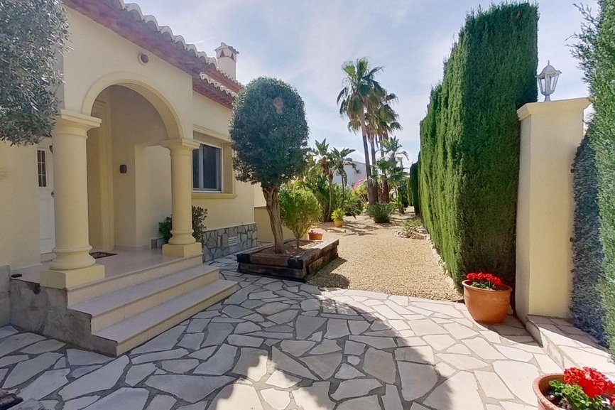 For Sale. Villa in Jávea