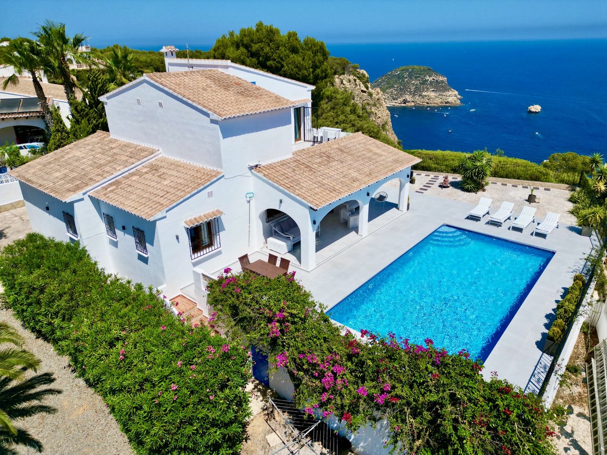 Venta. Chalet/Villa en Jávea